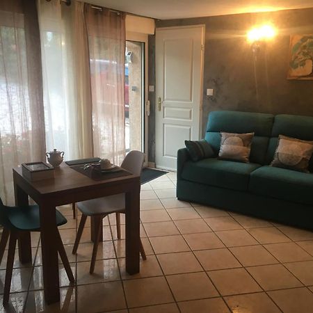 Villa Chapulay Valencin Eksteriør billede