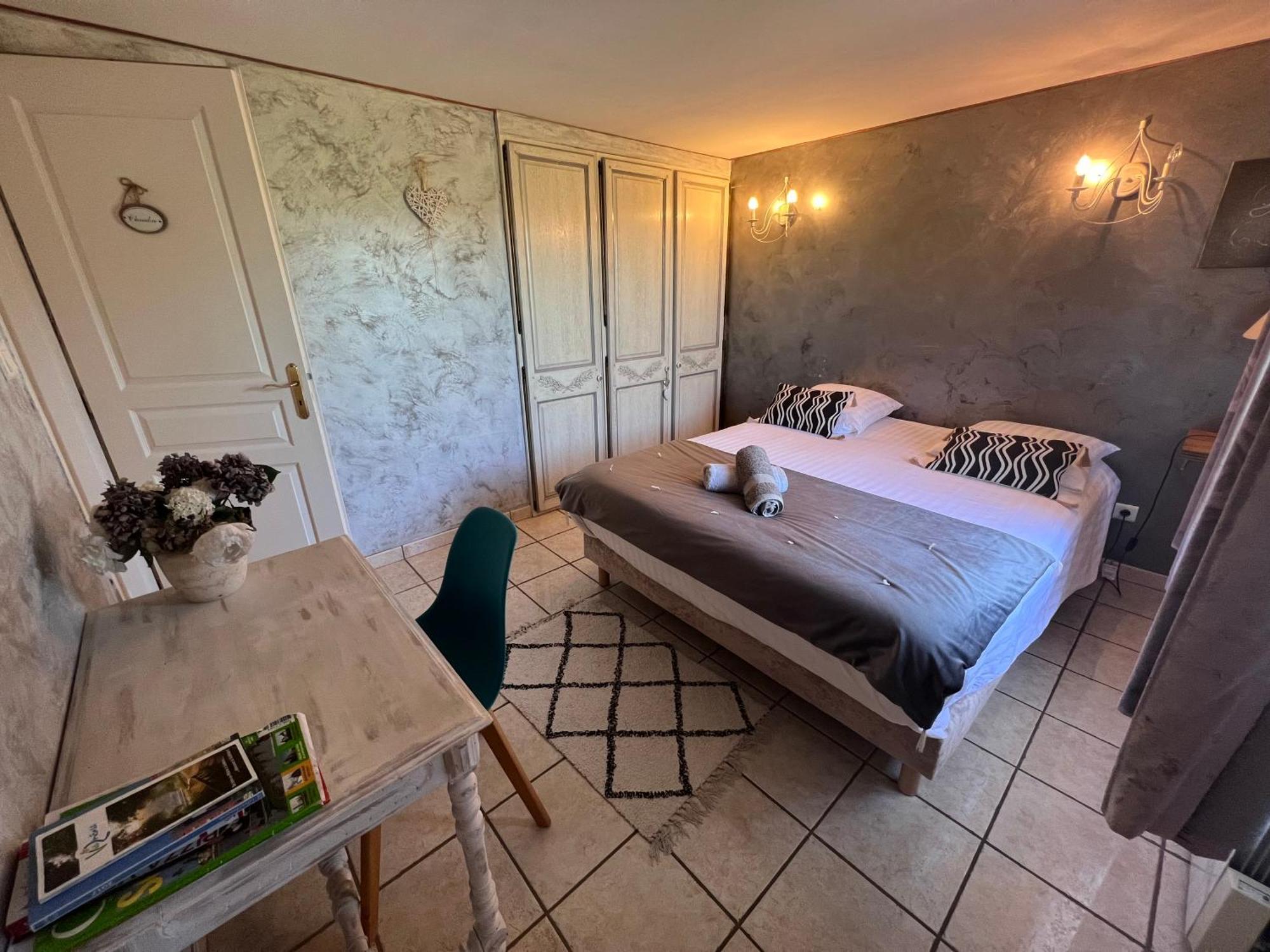 Villa Chapulay Valencin Eksteriør billede